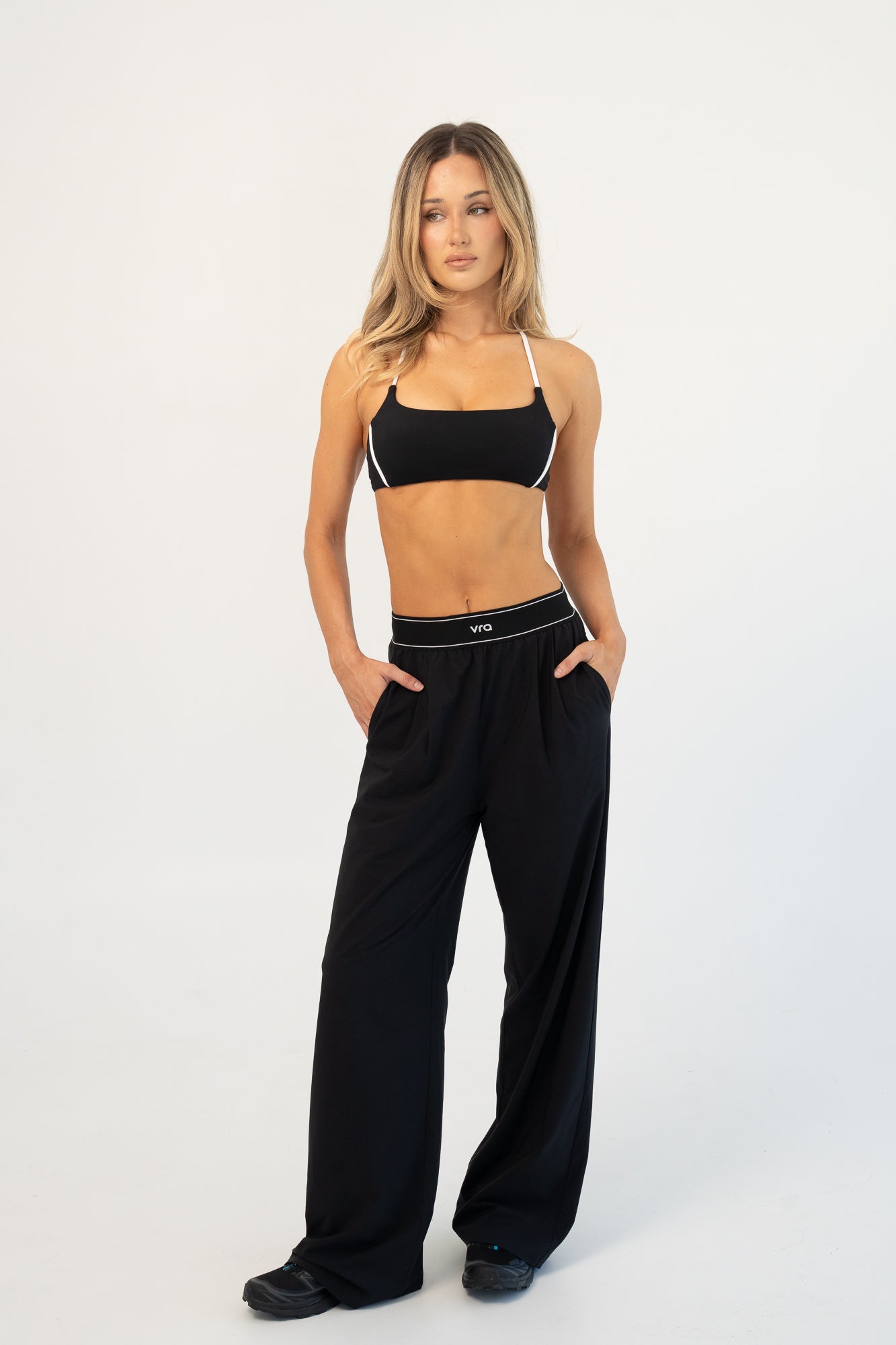 NOVUSE trousers