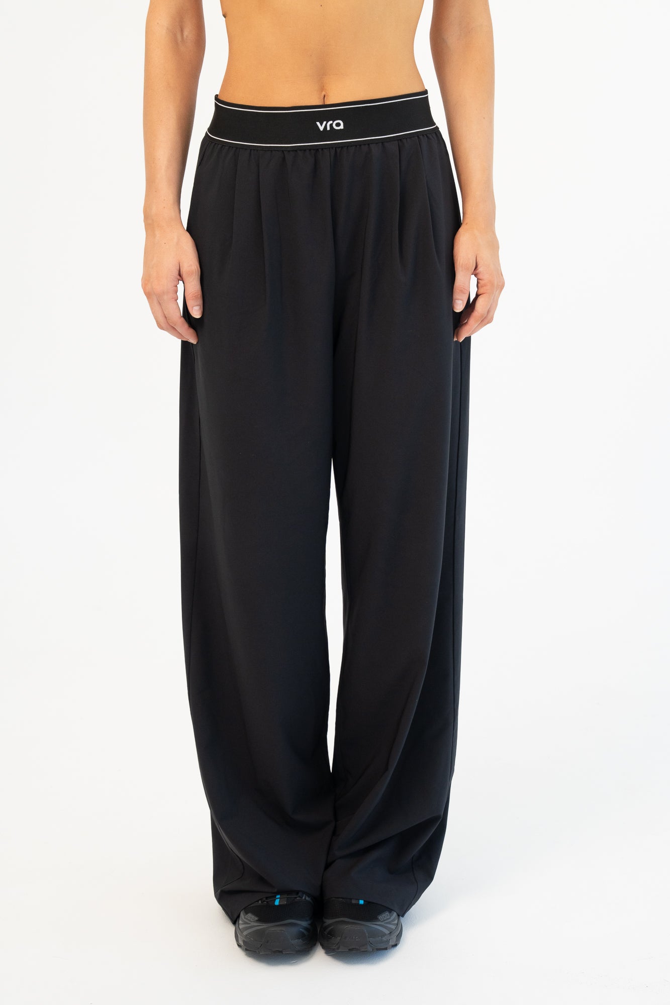 NOVUSE trousers