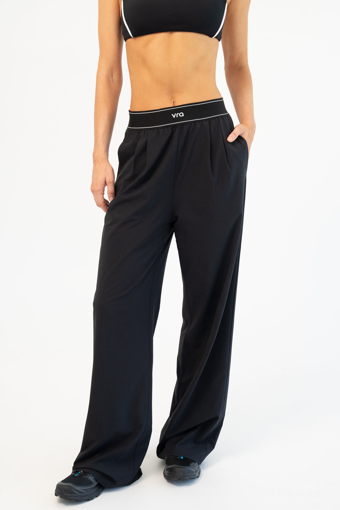 NOVUSE trousers